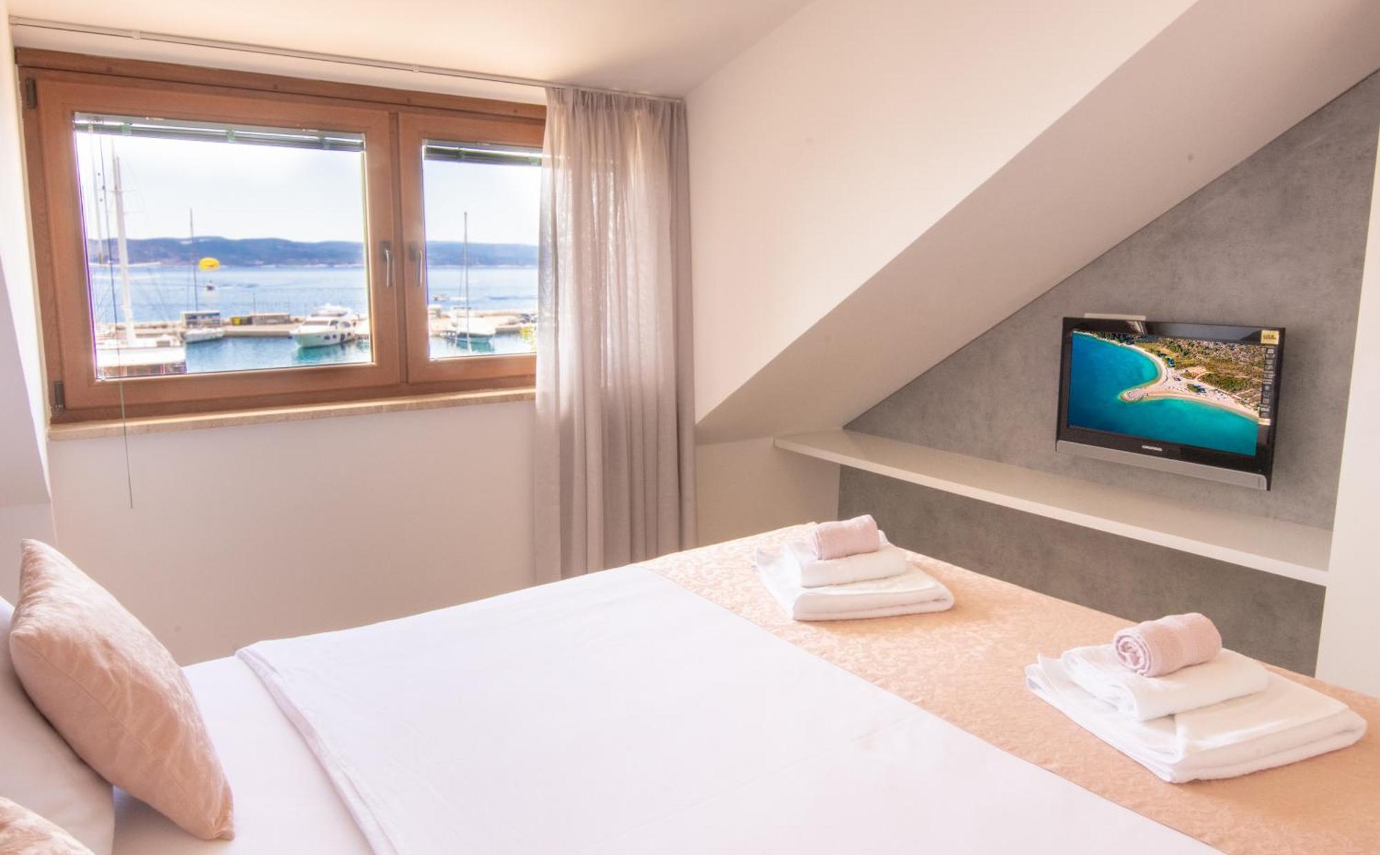 Bed & Breakfast Portun In The Center Baska Voda Exterior photo
