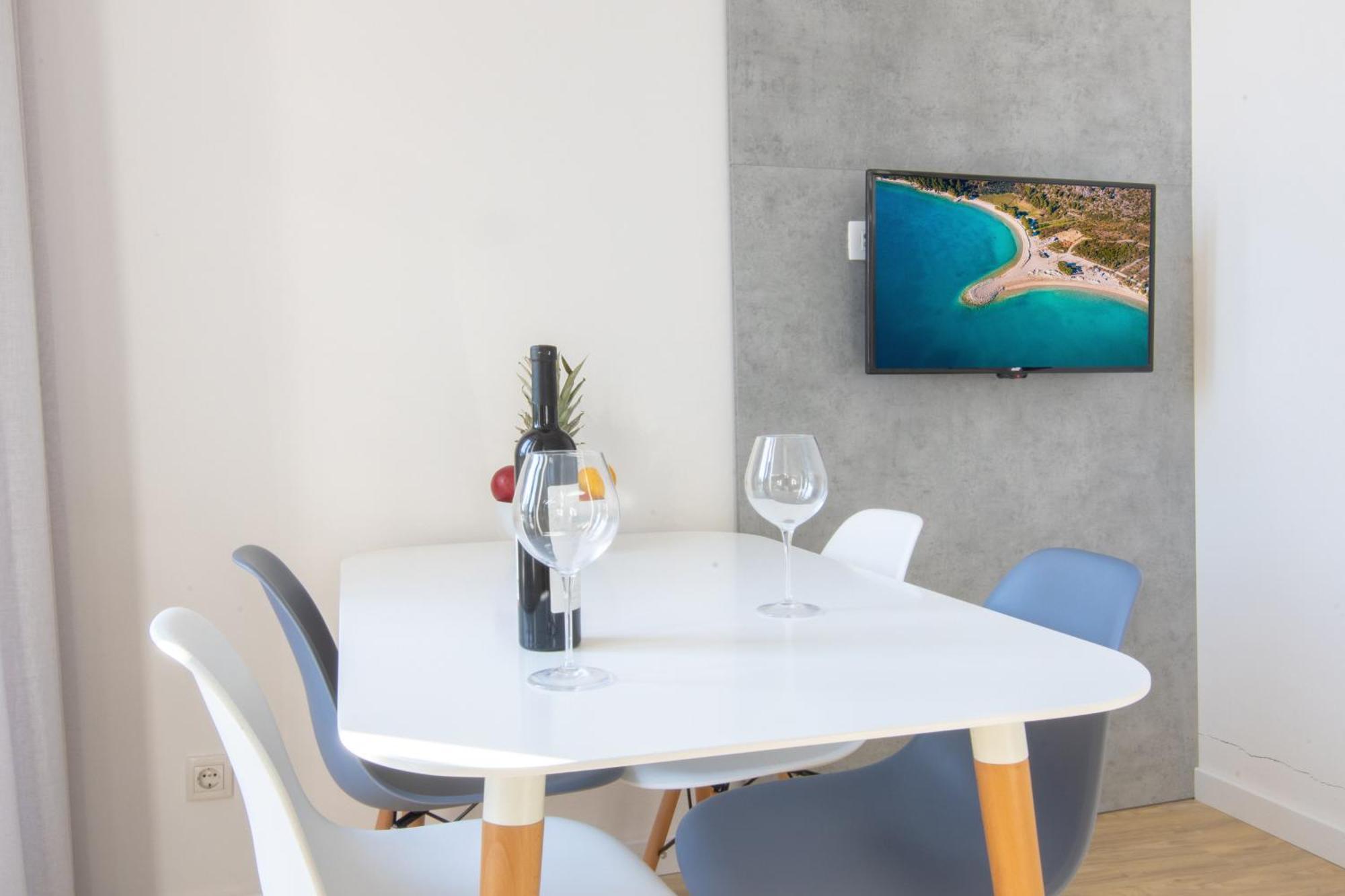 Bed & Breakfast Portun In The Center Baska Voda Exterior photo