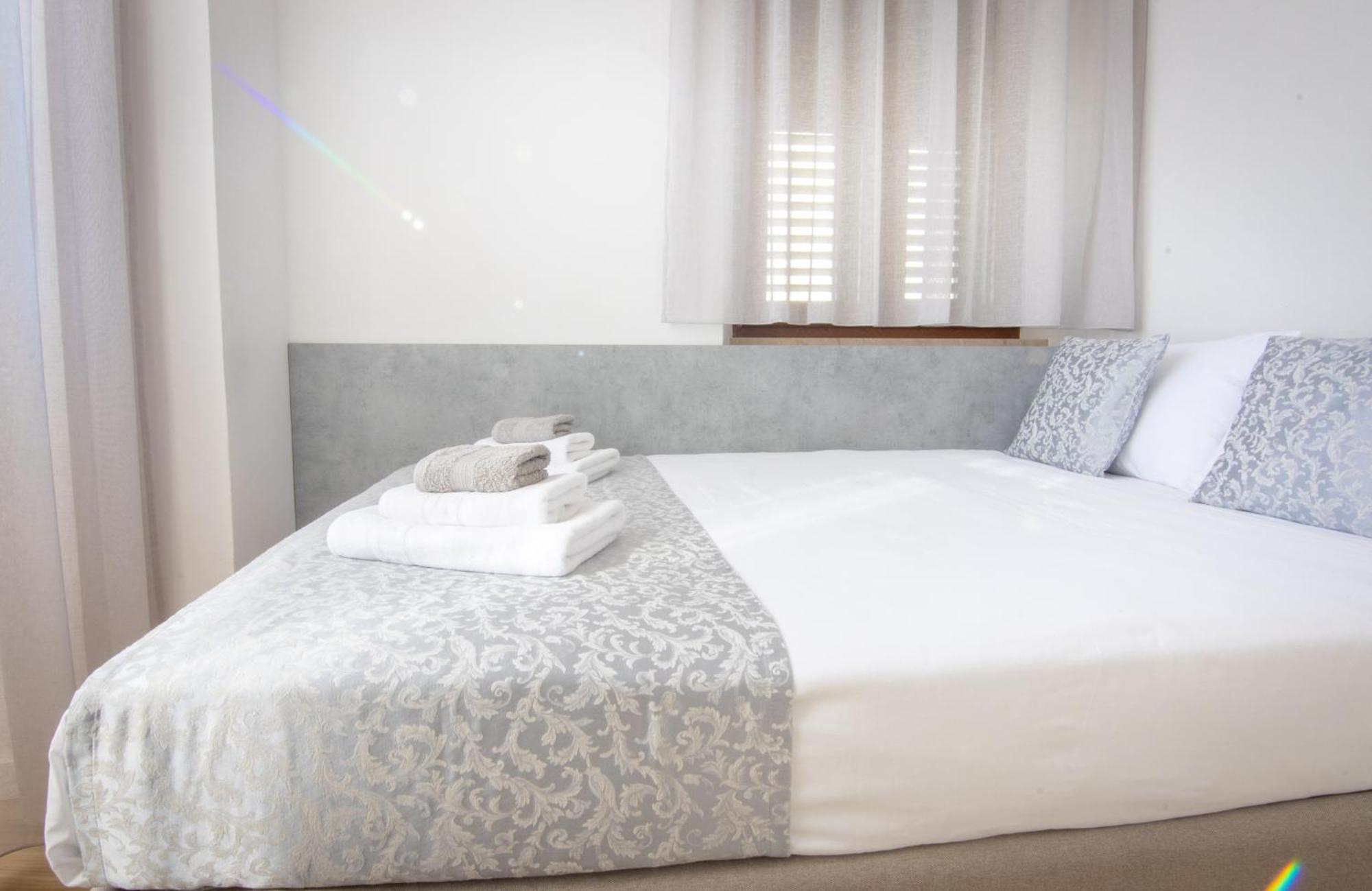 Bed & Breakfast Portun In The Center Baska Voda Exterior photo