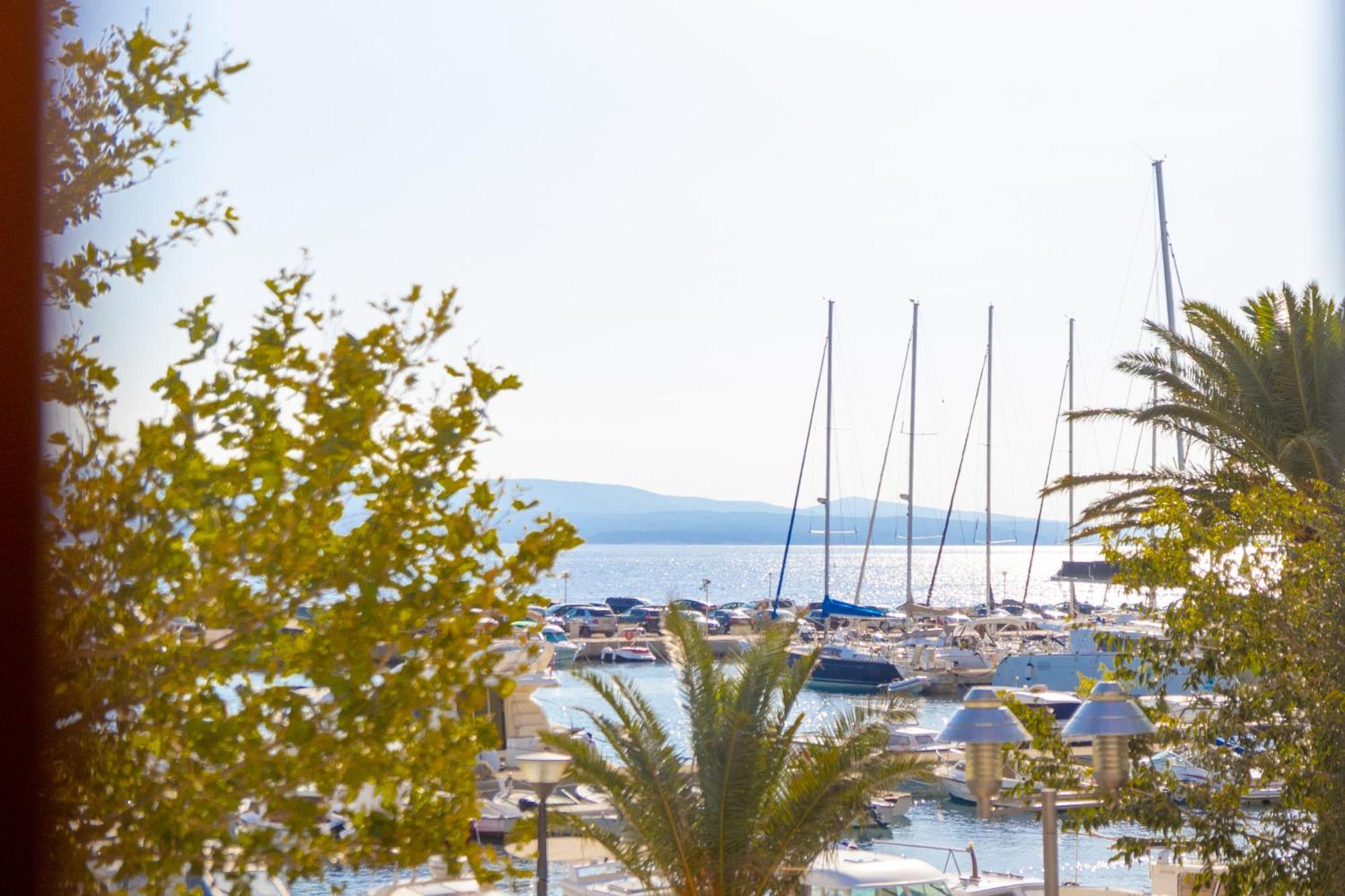 Bed & Breakfast Portun In The Center Baska Voda Exterior photo
