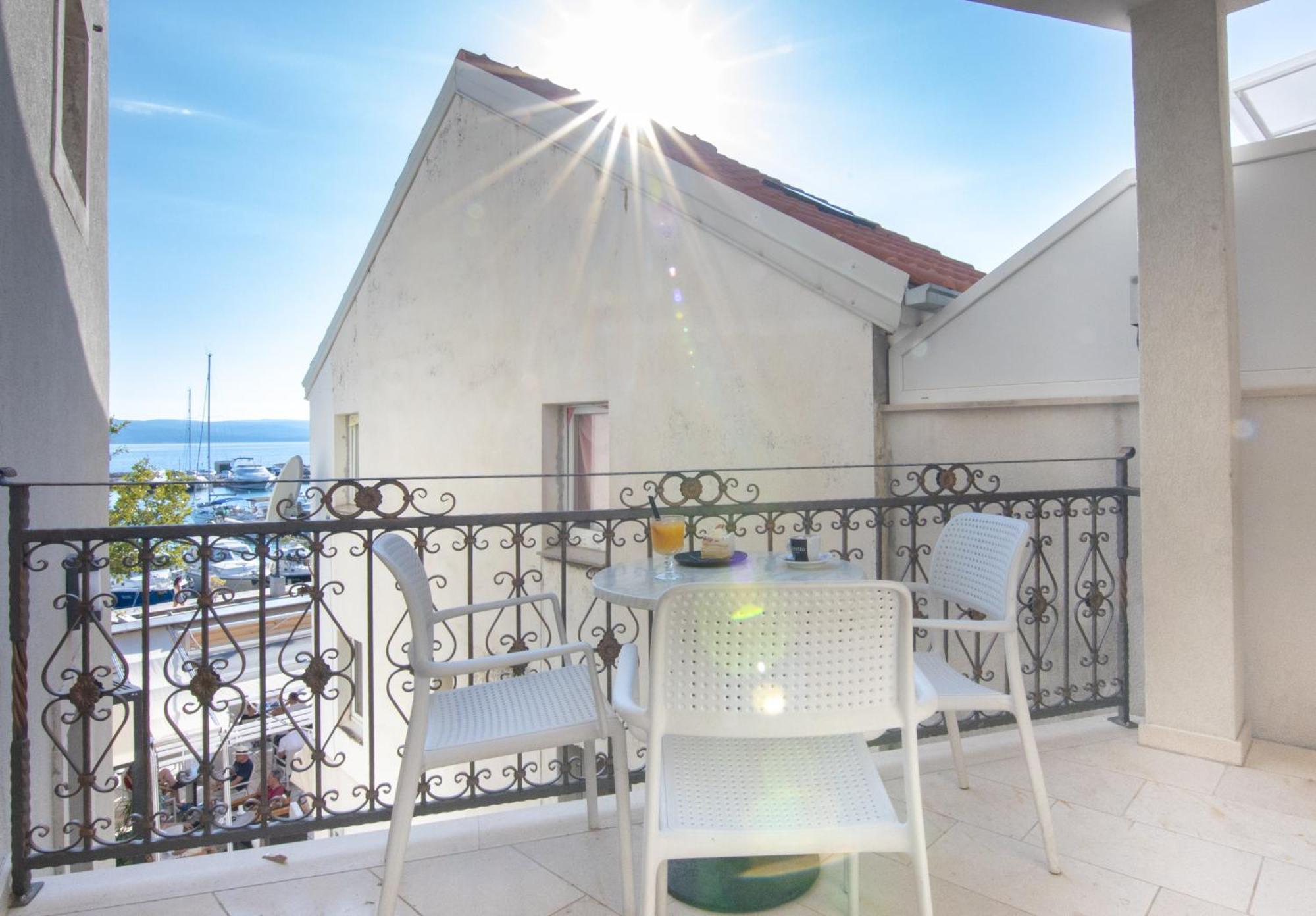 Bed & Breakfast Portun In The Center Baska Voda Exterior photo