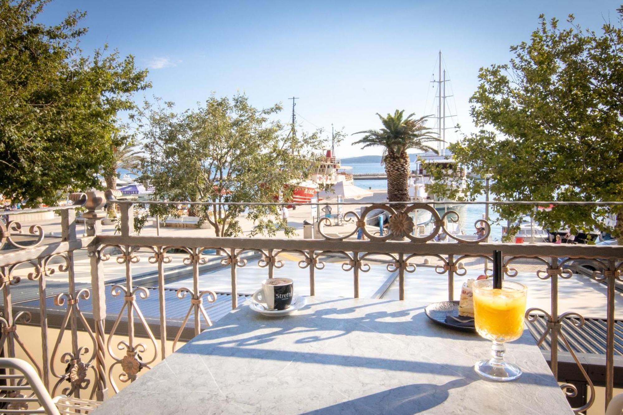 Bed & Breakfast Portun In The Center Baska Voda Exterior photo